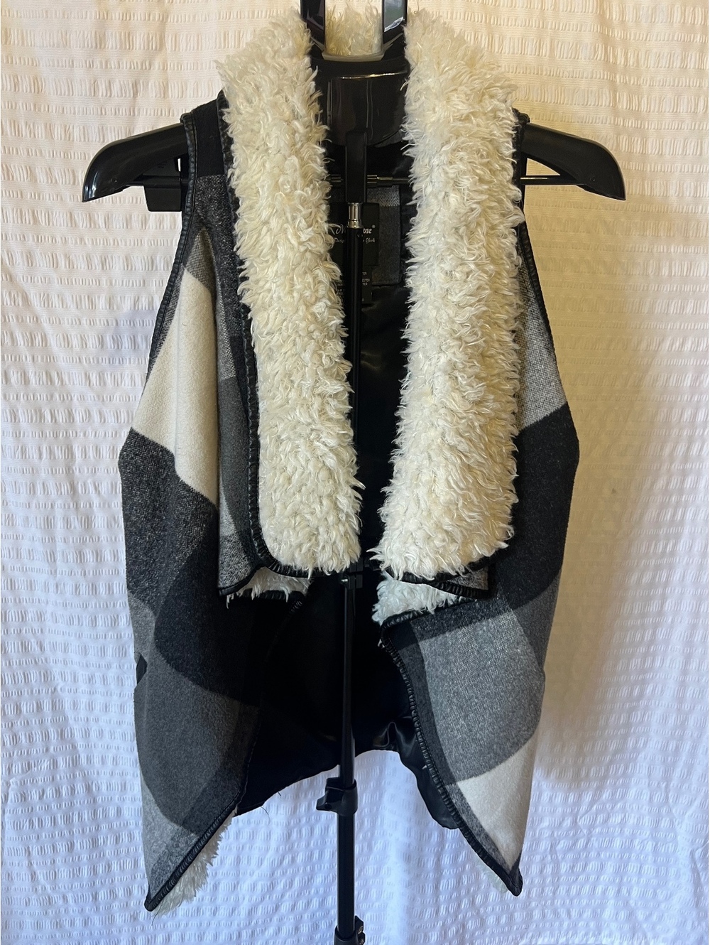 Me Jane Plaid Faux Fur Collar Open Front Vest Jacket XL Black Gray Ivory